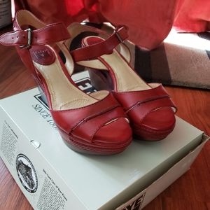 Carlie Seam wedge sandals